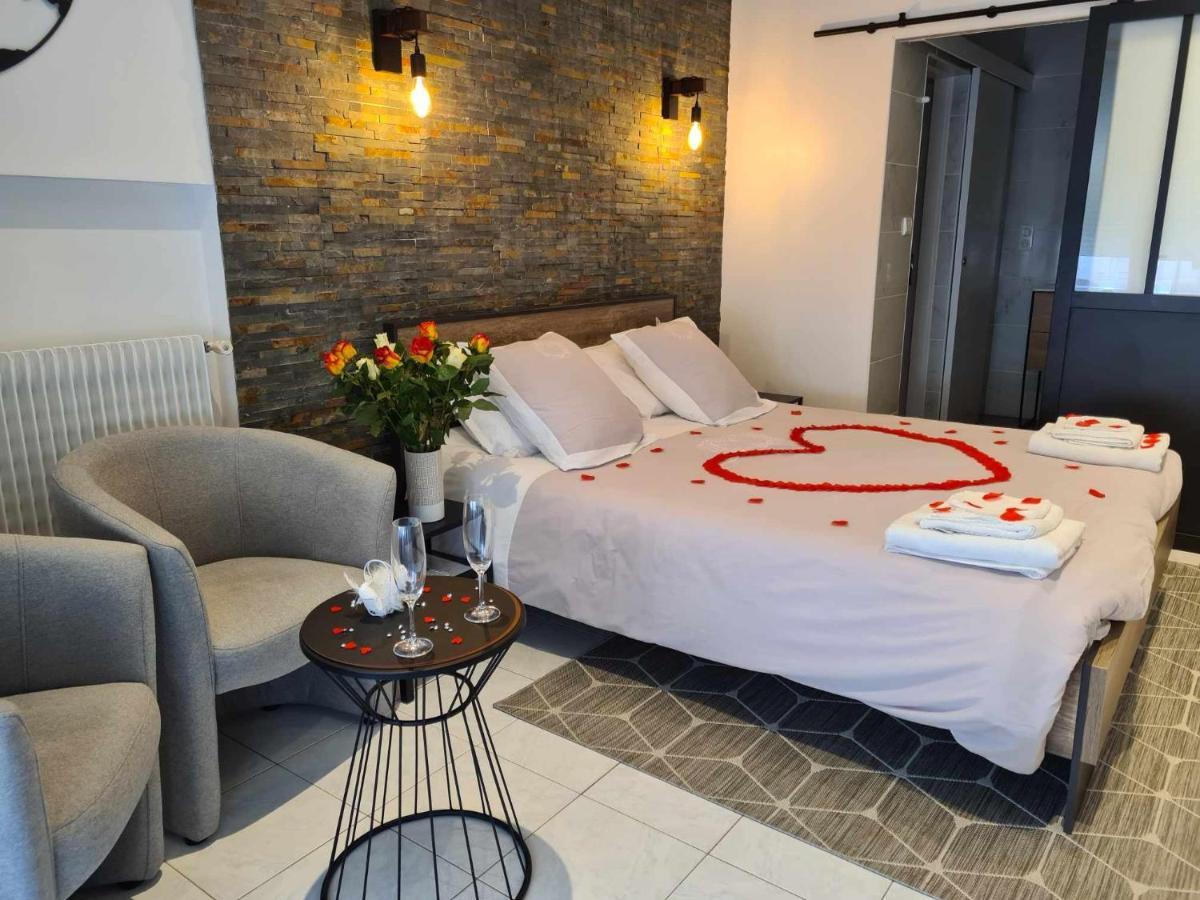 Au Bonheur Des Ruelles Bed & Breakfast Monpazier Ngoại thất bức ảnh